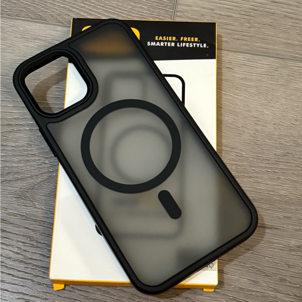 Mocca - Black iPhone 12 Pro Case